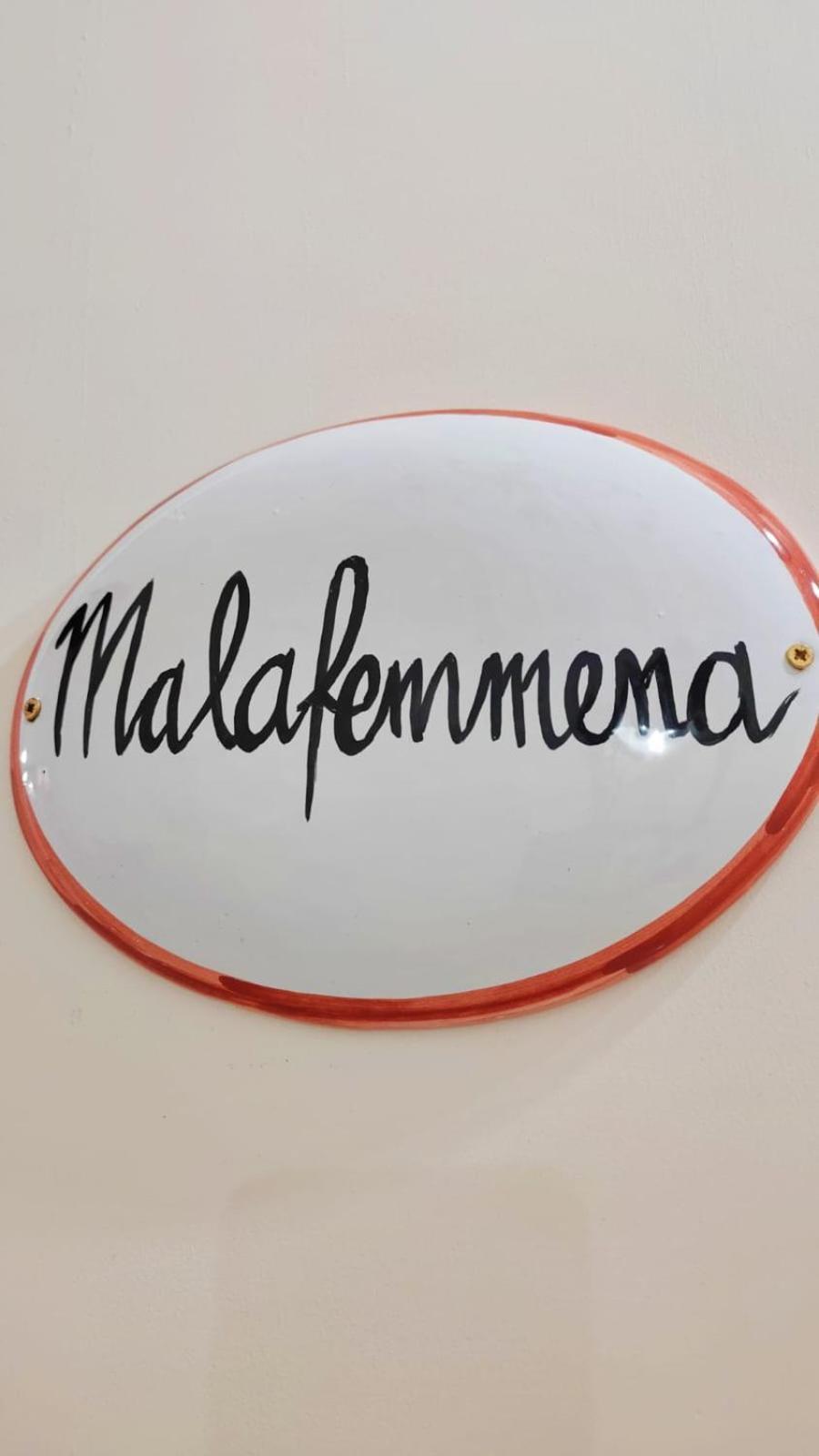 La Maschera Di Pulcinella Наполи Екстериор снимка